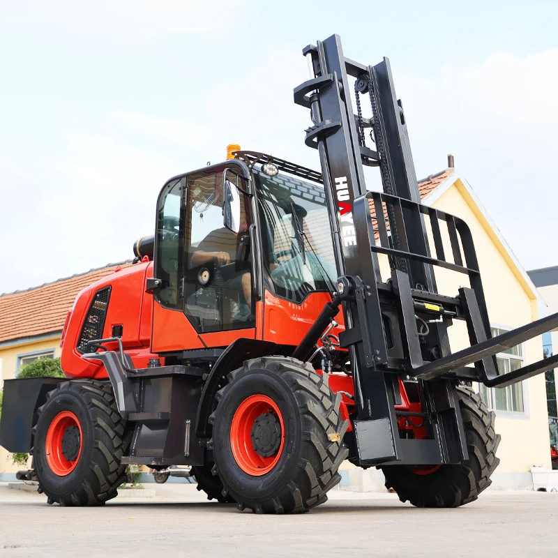 Günstiger Diesel-Gabelstapler-Hersteller. Schnelle Lieferung. Offroad-Gabelstapler. Passen Sie den Einsatz im Freien an. Grobe Gelände-Gabelstapler 3,5 Tonnen