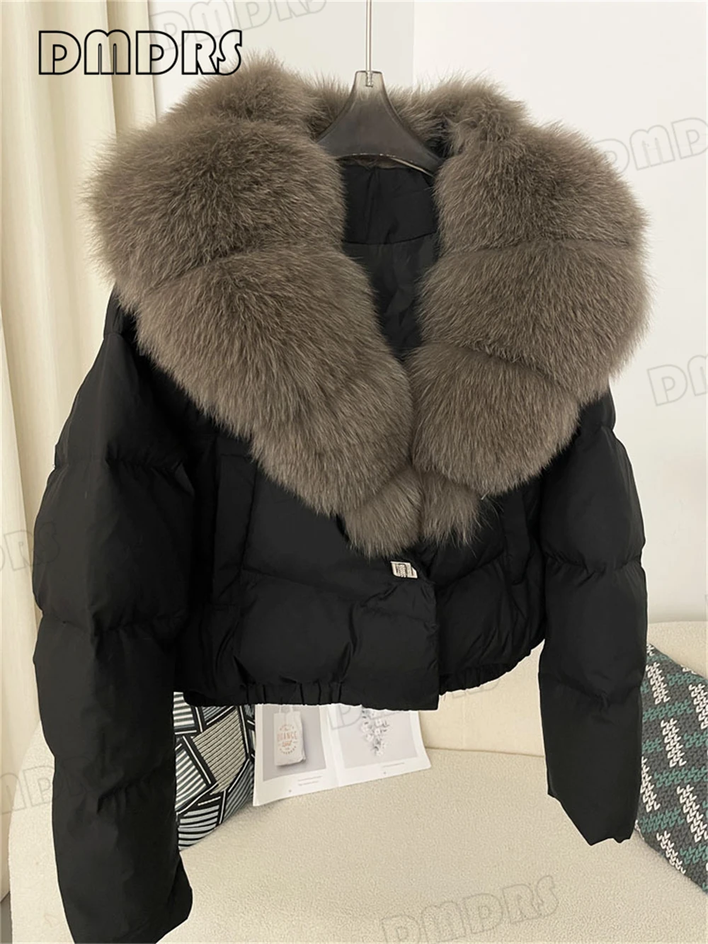 

Winter Fox Fur Collar Warm Cotton Coat for Women, Loose Fit Warmth Coat, Fashion Short Jacket High End Women's Winter Outfit