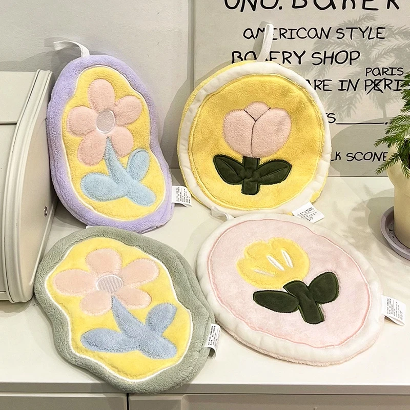 

Cute Flower Hand Towel Hanging Children's Towels Double-thickness Absorbent Hand Towels for Bathroom Kitchen Cleaning Rags