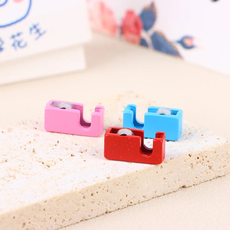 1/12 Dollhouse Tape Dispenser Dolls House Mini Tape Cutter Dollhouse Stationery Decor Office School Pretend Play Toy