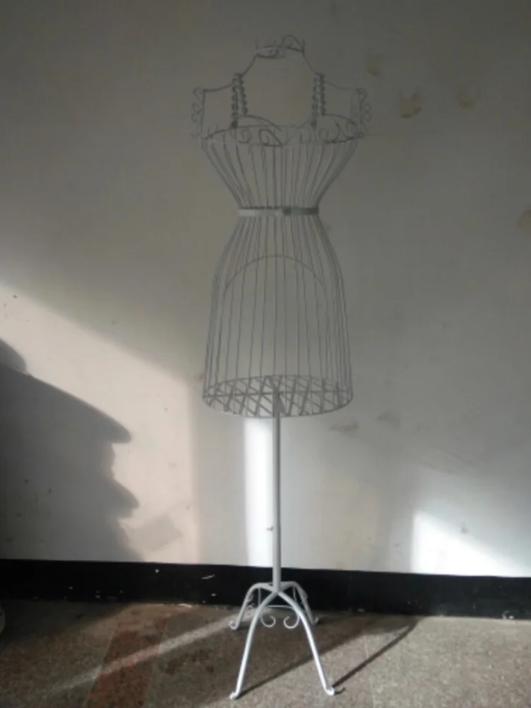 

Mannequin Body Female Iron Female Cloth Mannequin for Wedding Full Body,Tripod Base, Paspop, Hangers Supplies,