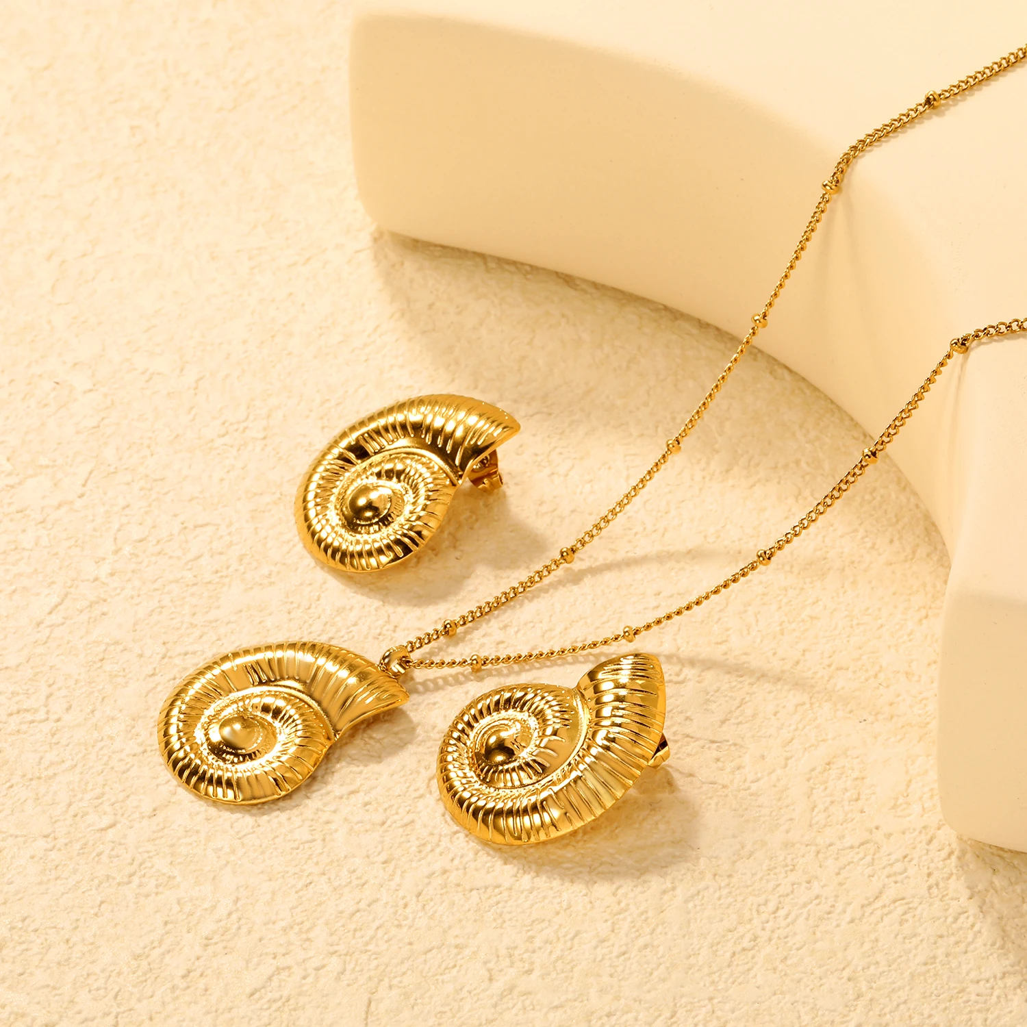 Trendy Conch Shell Pendant Necklaces & Earrings Set, Elegant Jewelry