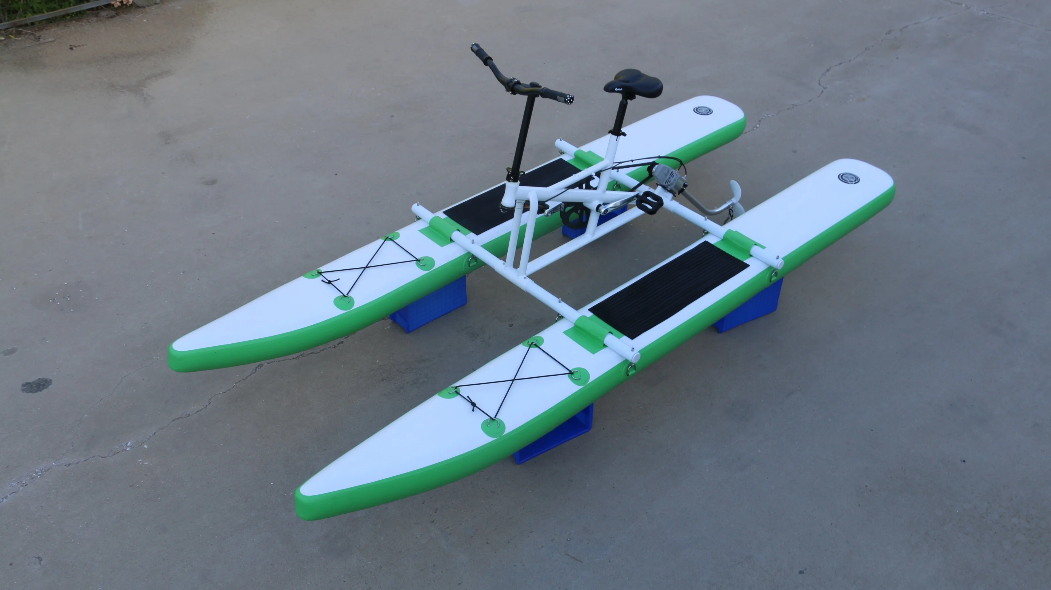 New Design Inflatable Water Bike Foot Pedal Bicycle Aqua Bike