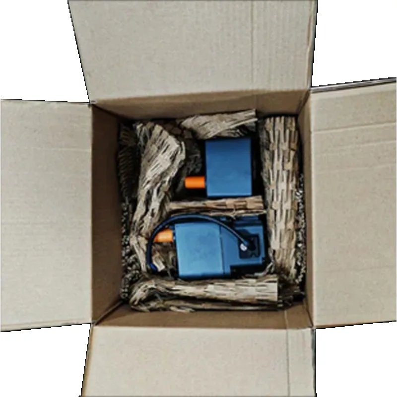 

New Automatic metal environmentally friendly 45 * 26 * 27cm recyclable waste carton cutting and piercing machine Small cardboard