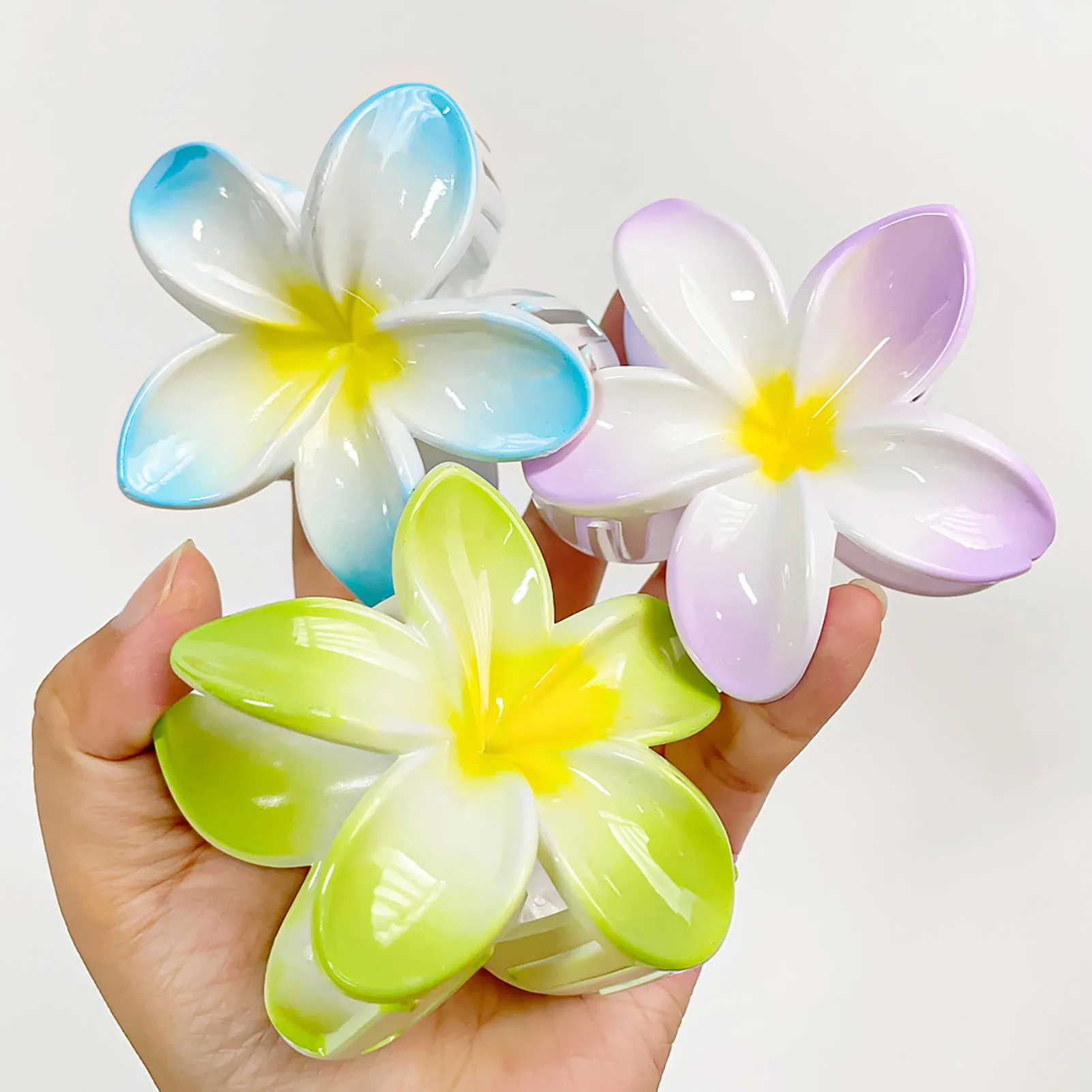 Gradient Flower Hair Claws Women Hair Accessories Hawaiian Beach Style Frangipani Claw Clip Summer Flower Hairpins for Girls