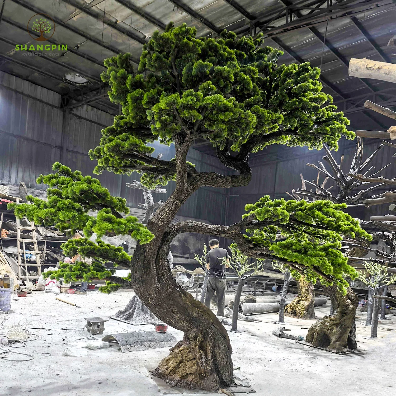 100% Handmade Looks Real Fake Big Tree Fiberglass Green Artificial Pine Bosai Tree for Indoor Restaurant Project Interior Decor