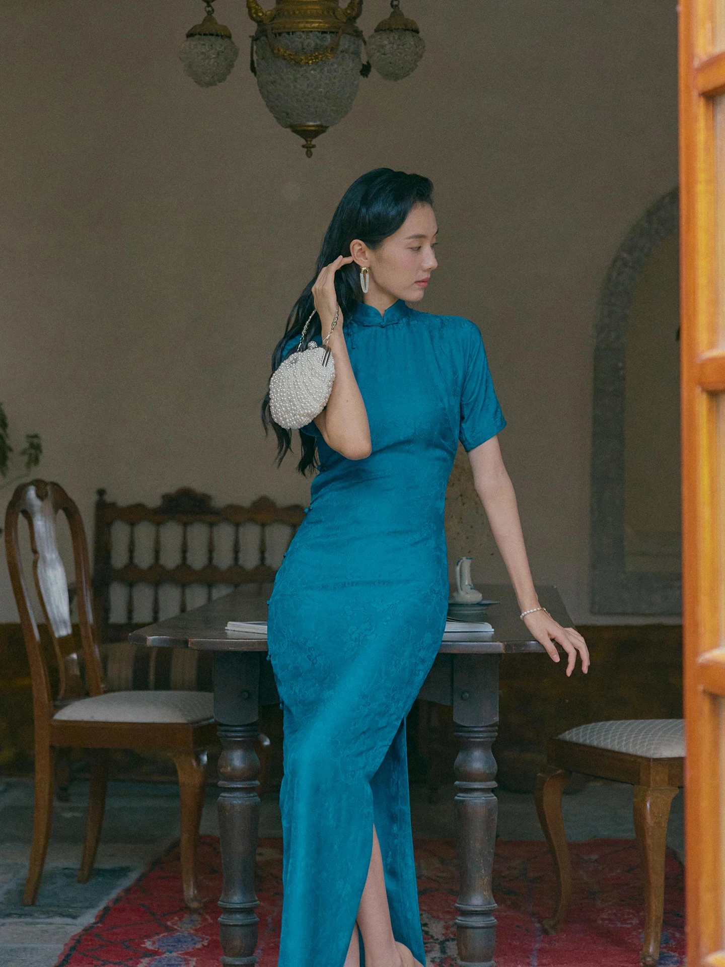 

Новое осеннее платье с длинными рукавами, разрезами и цветочной вышивкой в китайском стиле, ретро, на каждый день