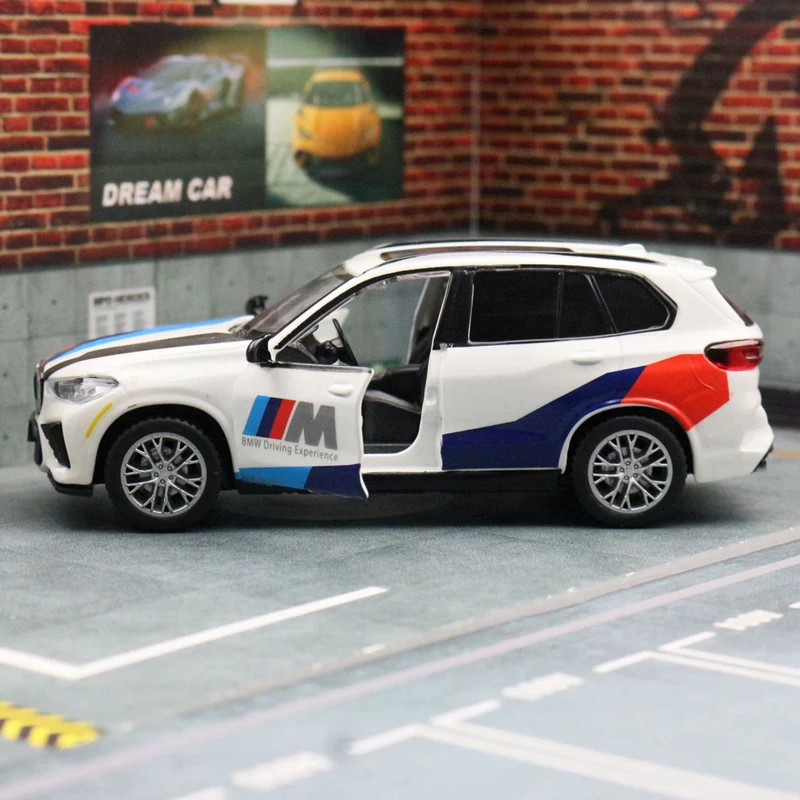 CCA 1:43 BMW X5 X5M SUV modello di auto in lega pressofuso pista in metallo veicoli da corsa modello di auto collezione di simulazione giocattolo per bambini regalo muslimah