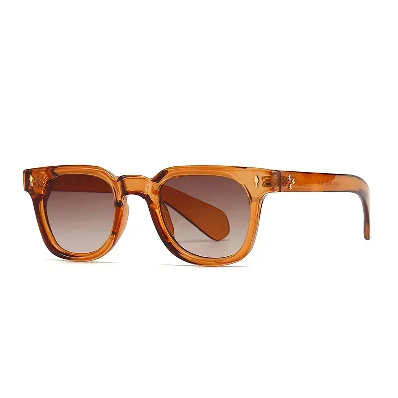 Gafas de sol cuadradas Retro UV400 a la moda con remaches para hombre, gafas de sol verdes para mujer, gafas de sol de conducción Punk para hombre