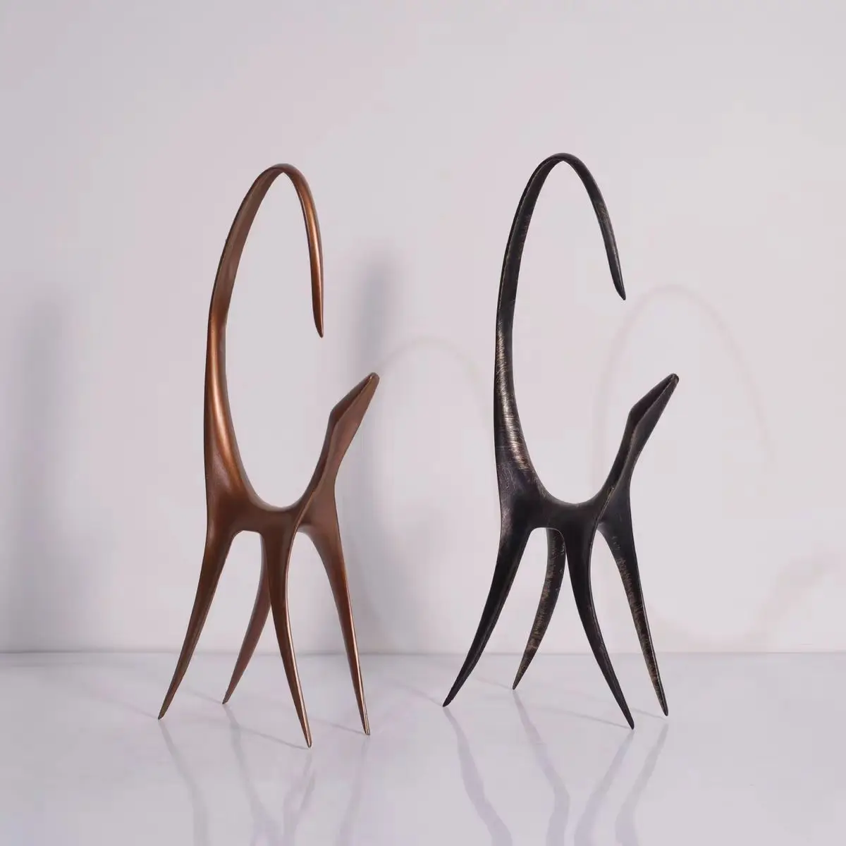 Modern minimalist abstract individuality animal geometric modeling ornament