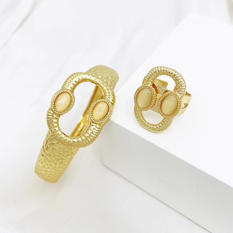 Dubai 18K Gold Plated Jewelry Sets For Women Square Pendant Necklaces Large Earings Bracelet And Ring 4PCS Set Jewelry