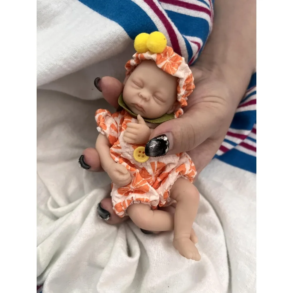 6 Inch Reborn Baby Doll Realistic Miniature Lifelike Sleeping Closed Eyes Baby Girl The Look Real Doll with Accessories Set