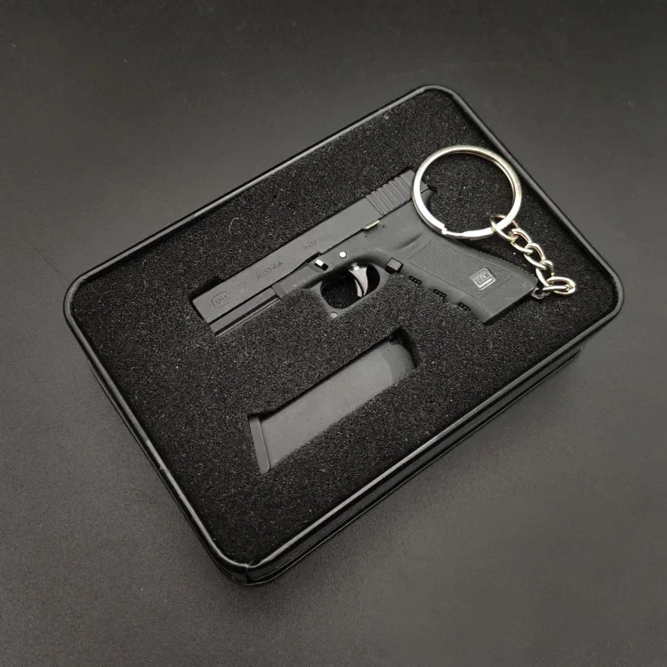 NEW 1:3 Fidget Toy Glock 17 Keychain Mini Metal Glock G17 Keychain Pistol Portable Shell Ejection Assemble Disassemble