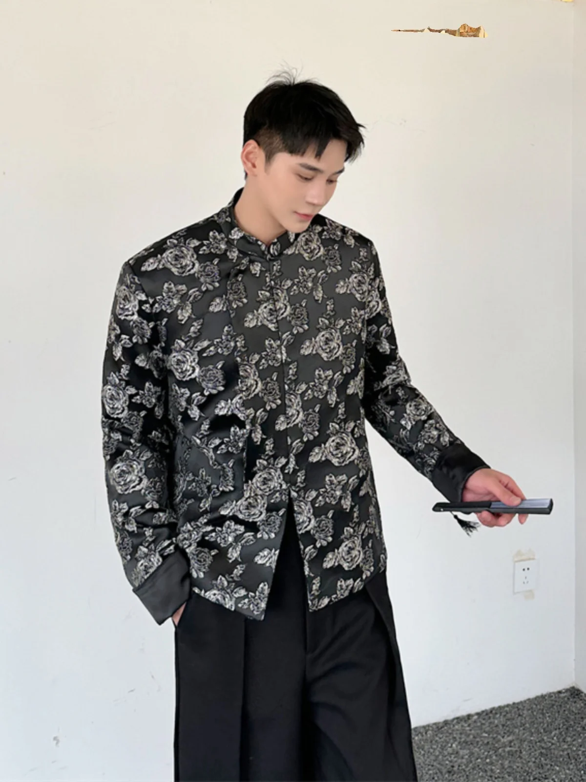

New Chinese Sle Jaet Men's Faion Retro Loose Fit Stand Collar Embroidered Design Spring Autumn Winter Outerwear