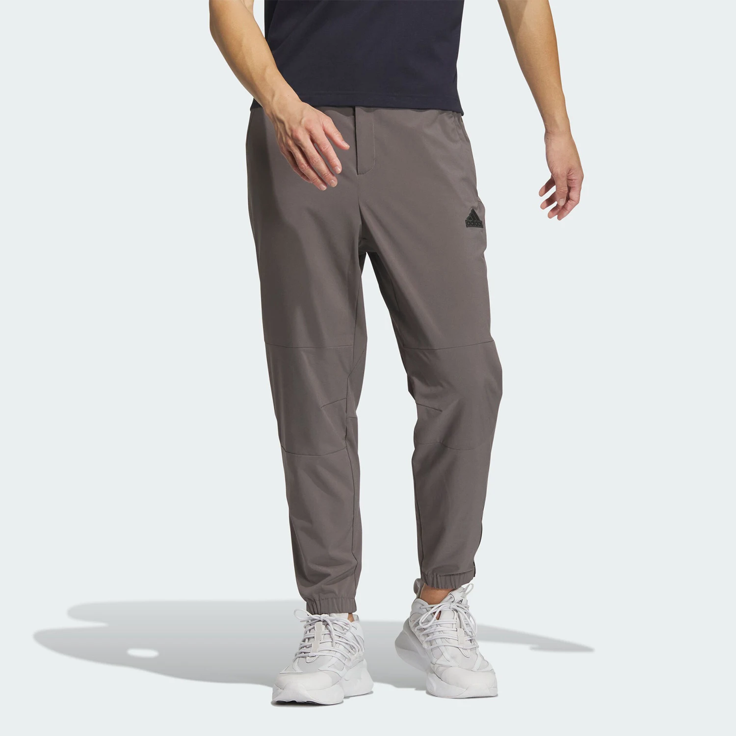 

Официальные мужские тканые брюки Adidas TH LW WV PNT с манжетами IT3984