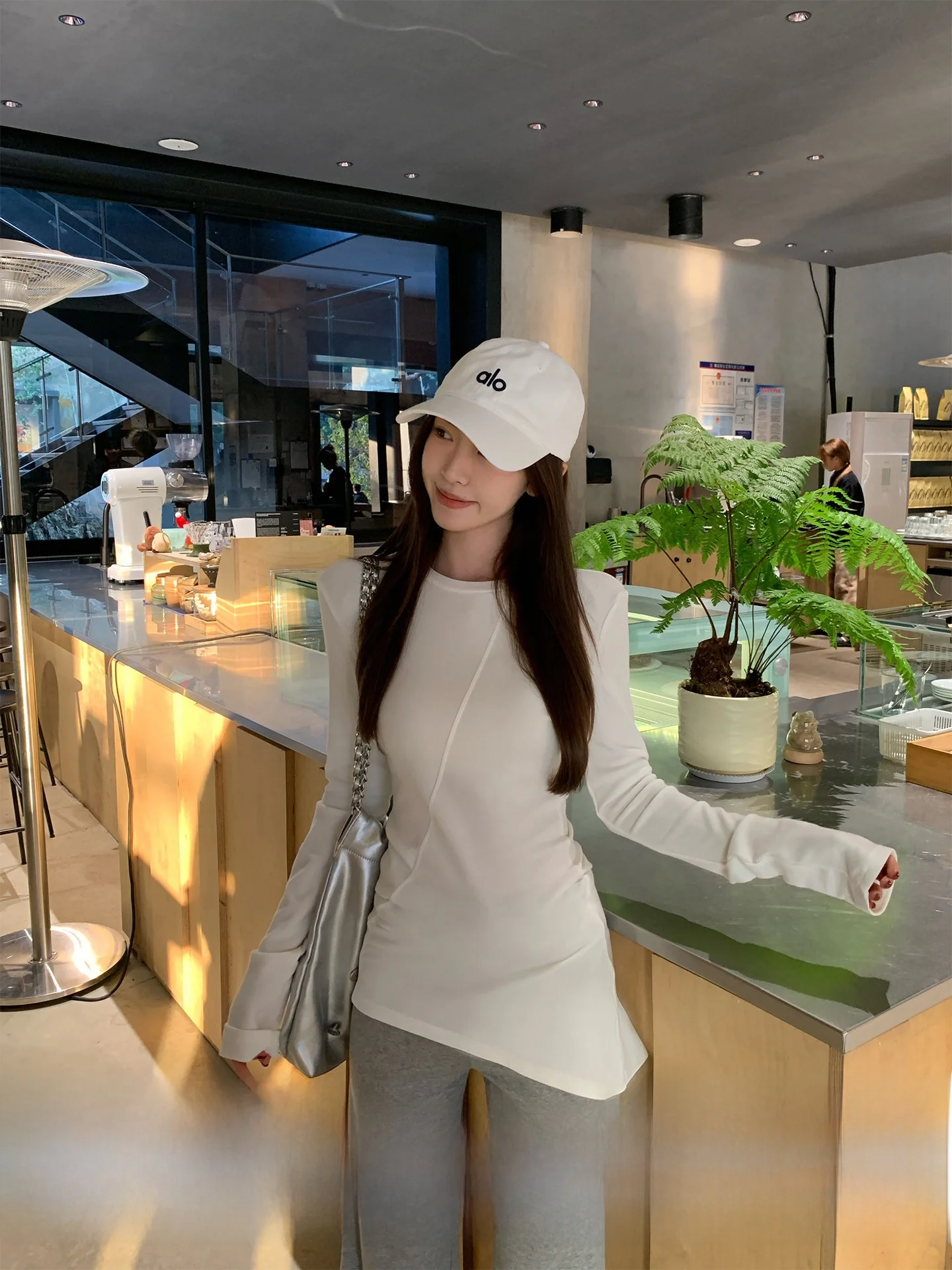

Morning Bloom White round Ne Asymmetrical Long Sve T-irt Women's Early Spring Slimming Base Layer Top Korean Sle