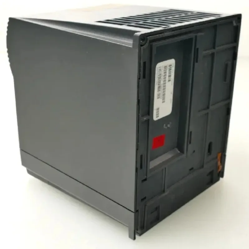 1 ピース真新しいオリジナルマイクロマスター 6se3215-2bb40 6se3 215-2bb40 イシュ​​エ C.4 Plc 産業オートメーション