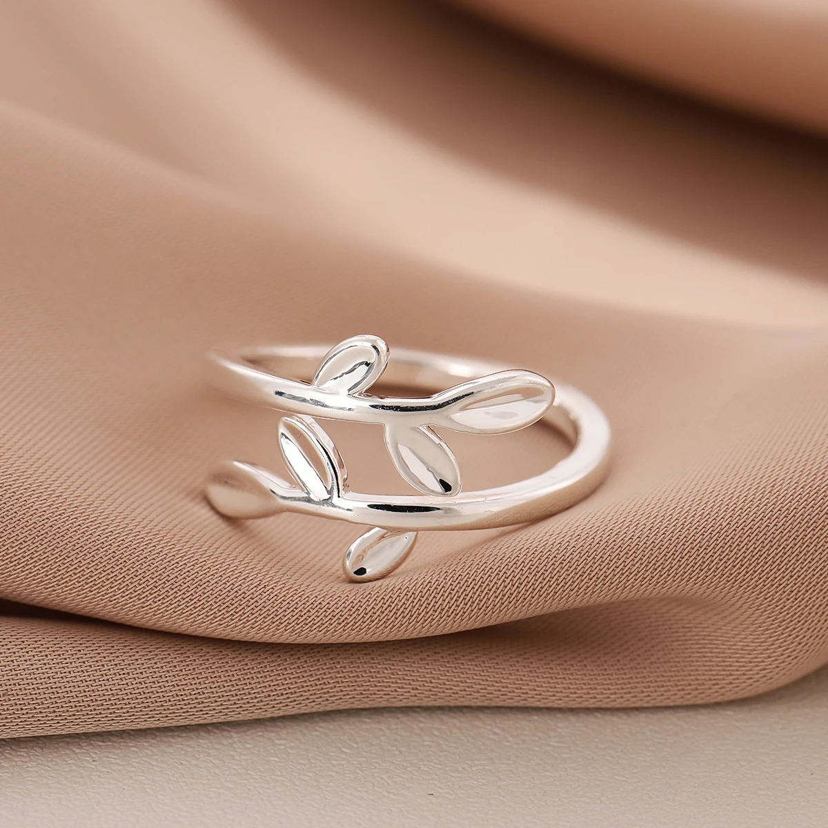 New Simple Leaf Fashion 925 Sterling Silver Jewelry Temperament Sweet Branches Personality Opening Rings  R121