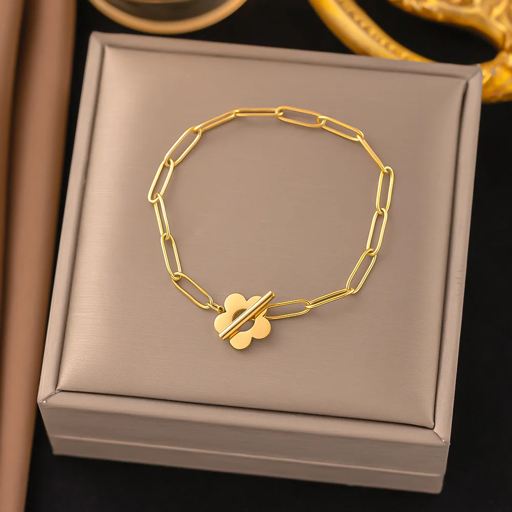 Stainless Steel Gold Color Women\'s Bracelet Flower Heart Charm Hand Chain Fashion Trendy Bangle Jewelry Gifts New Wholesale