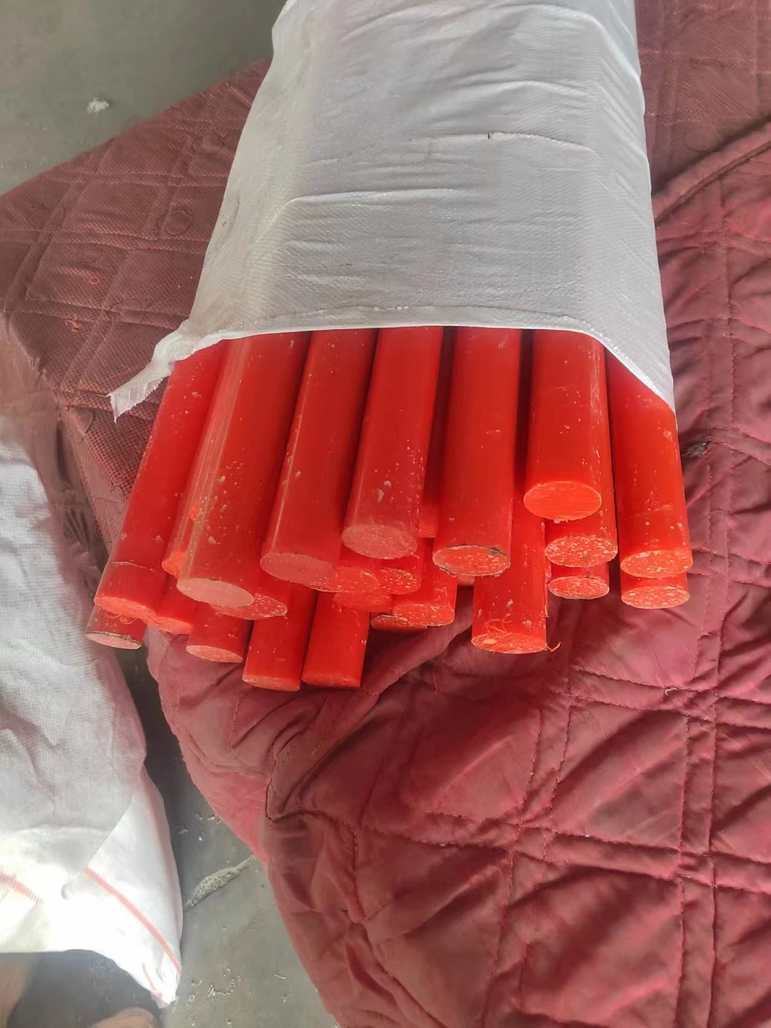 Plastic nylon material is fully customized, and the equipment parts, mechanical parts, drawings, and samples you want can all be