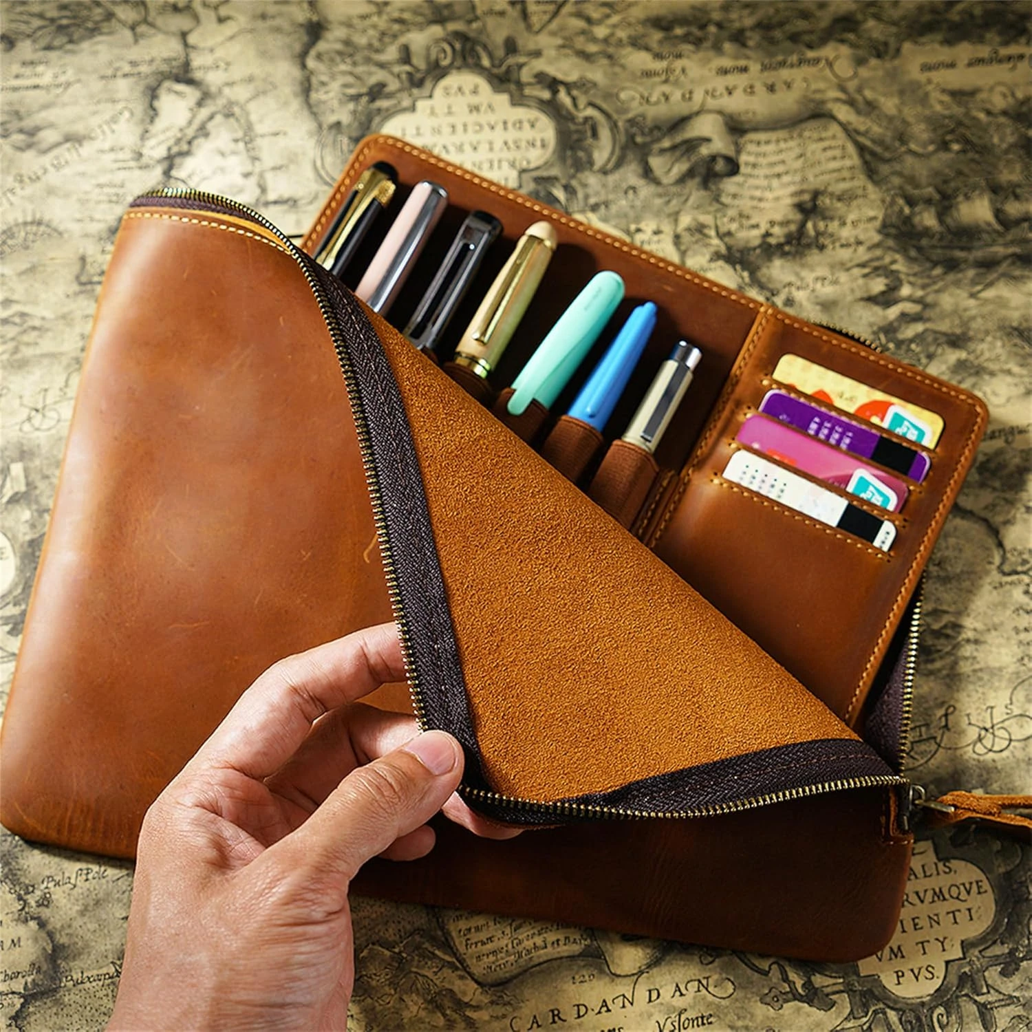 One-piece Zipper Pen Case Retro Pen Case Multiple Pen Slots Pen Case Large-capacity Cowhide Bag Removable Pencil Case Clutch Bag