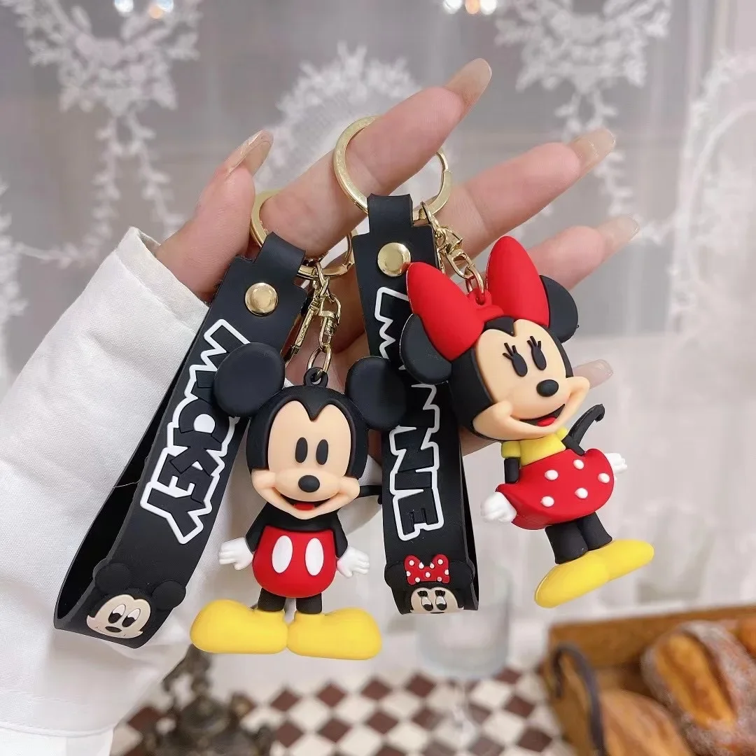 Disney Anime Mickey Mouse Schlüssel bund niedlichen Cartoon Minnie Gänseblümchen Schlüssel ring Anhänger PVC Puppe Kinder Taschen Zubehör Freund Geburtstags geschenk