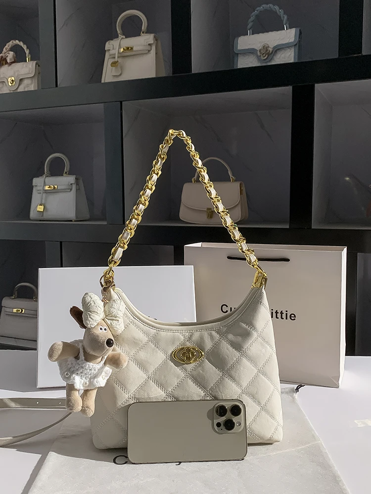 Women's Chain Link Crossbody Bag - alternate angle