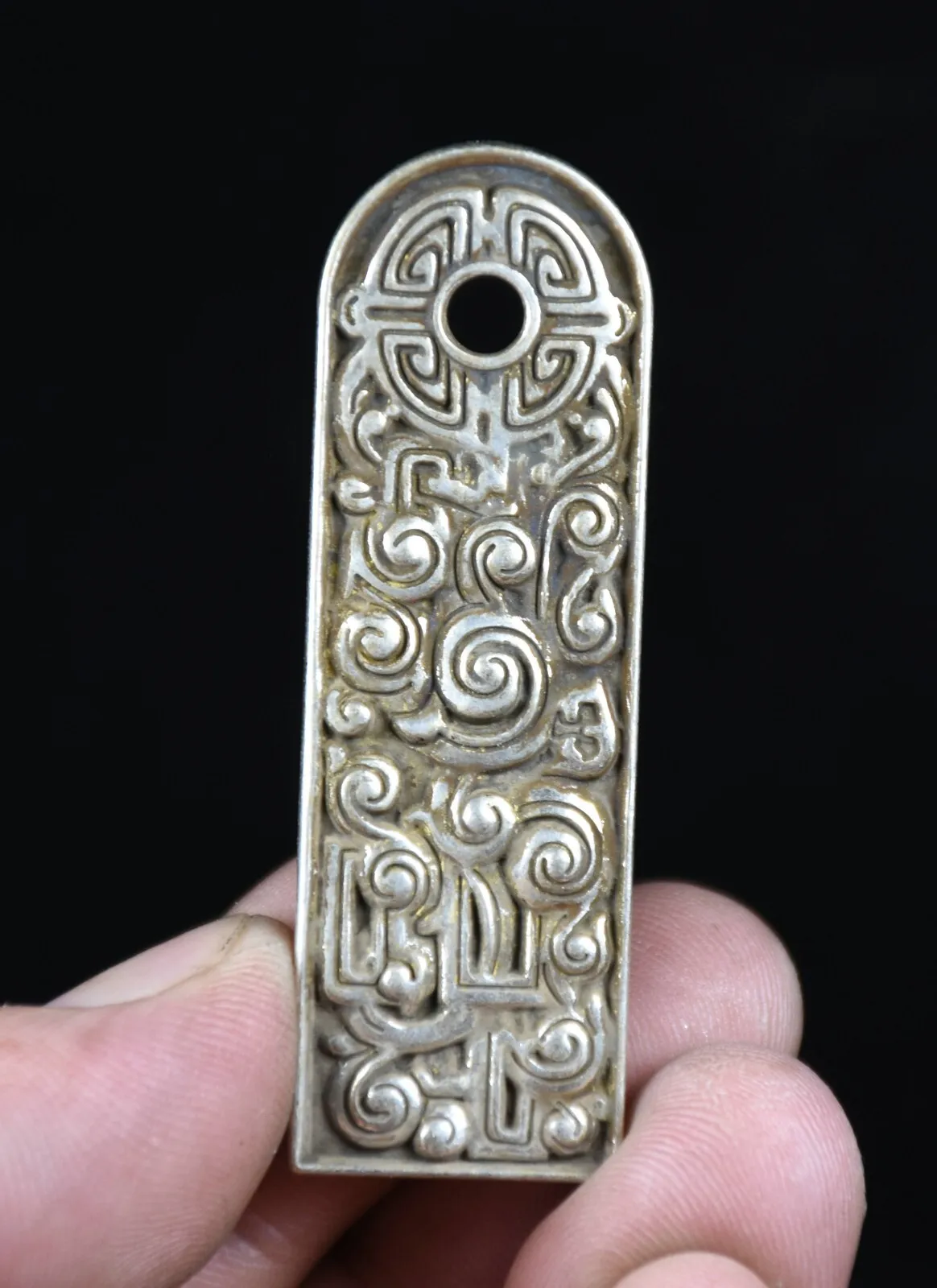 

6 см редкий старый китай Мяо серебряный фэн-шуй дракон зверь узор счастливая подвеска статуя