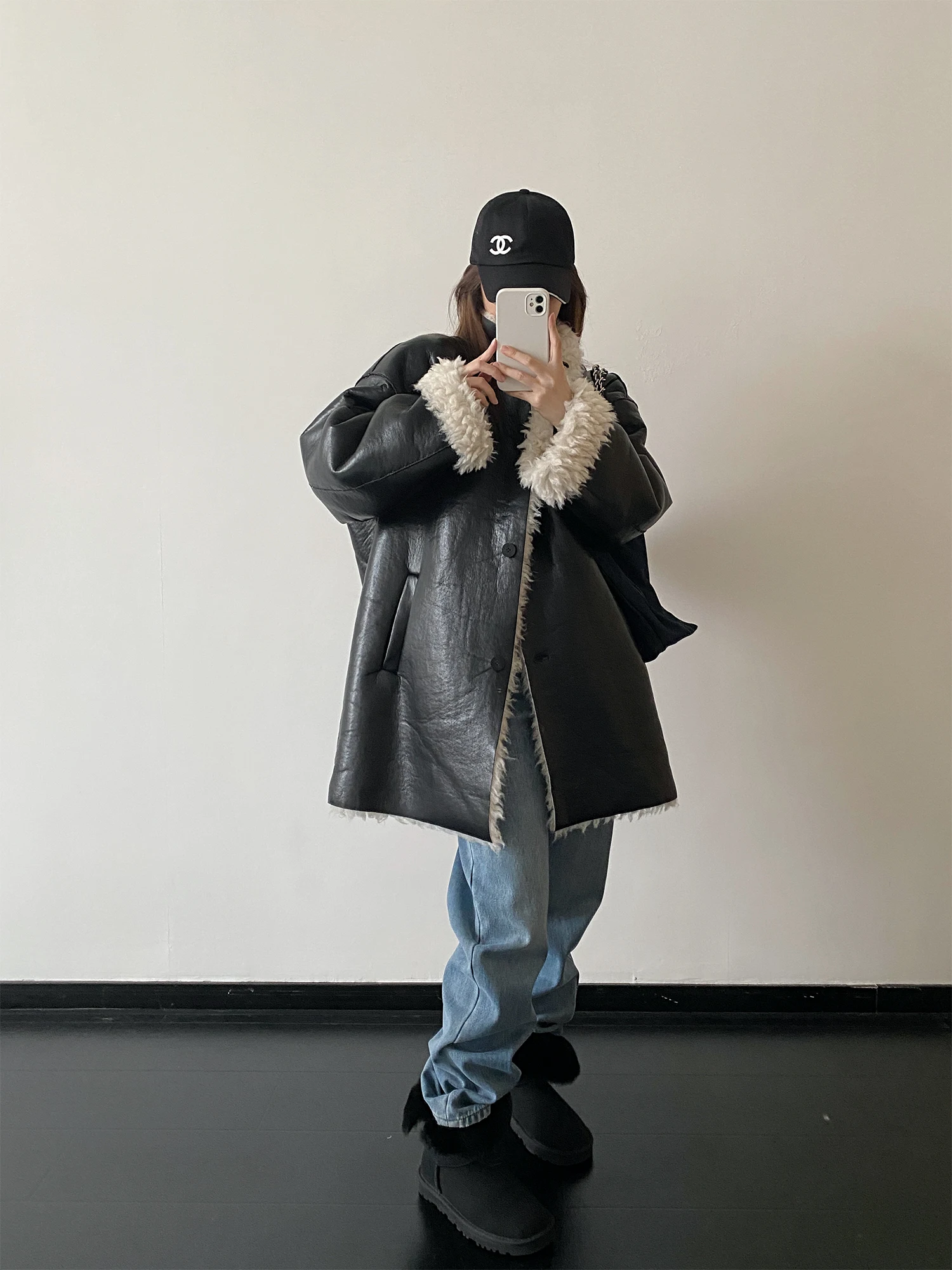 Casaco Longo Feminino de Couro PU Solto e Quente para Outono/Inverno, Casual, com Botões e Gola Alta, Comprimento Médio