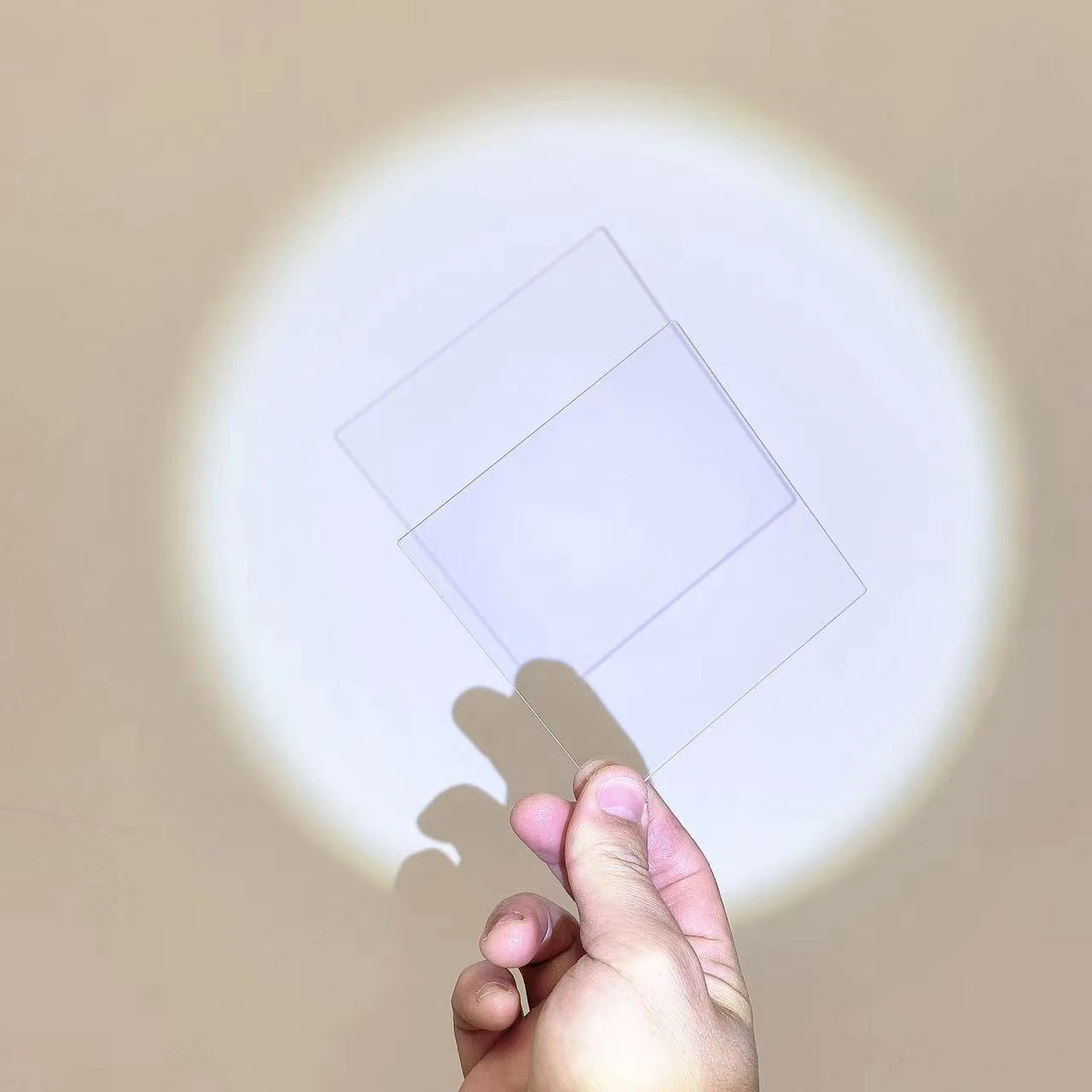 사각 크기 50mm x 50mm 또는 둥근 모양 50mm 명확한 투명한 UV 석영 창 유리판 JGS2