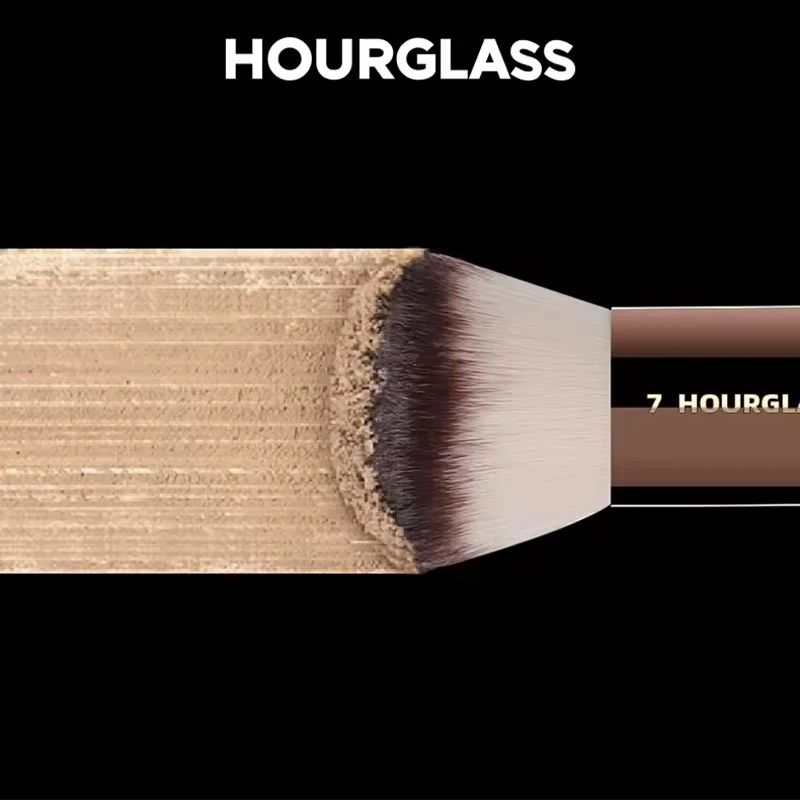 Hourglass Makeup Brush- No.7 Finishing Brush Soft Fiber Hair Portable Loose Powder Brush Fashion Design Single Face Brush