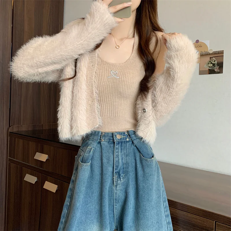 لينة فو فرو المنك سترة سترة سترة 2025 الخريف جديد الفرنسية محبوك 2 قطعة دعوى للنساء موضة سليم كاميس و لاعبا #4