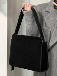 Frosted Tote Bag 2023 New Women's Black Large Capacity Zipper Shoulder Bag Classic Casual Versatile Classroom Crossbody Bag Tide