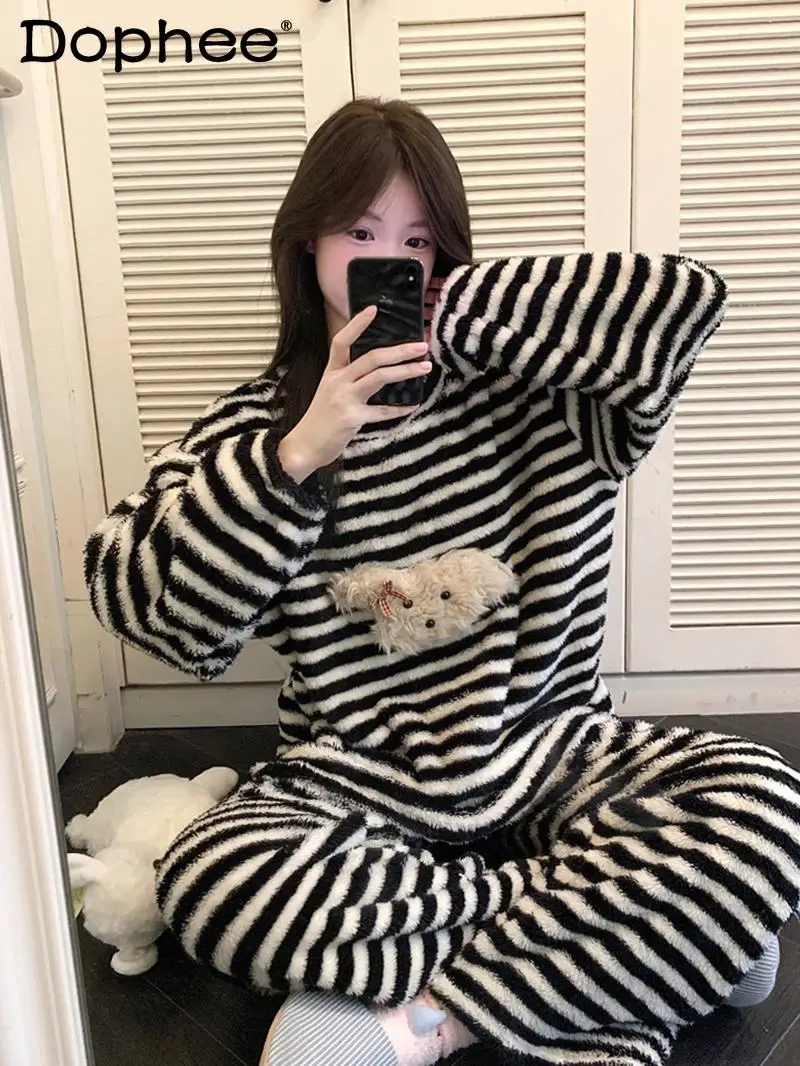 autunno-inverno-nuovo-pile-di-corallo-girocollo-pigiama-per-le-donne-a-righe-simpatico-cartone-animato-addensato-caldo-peluche-casual-homewear-set