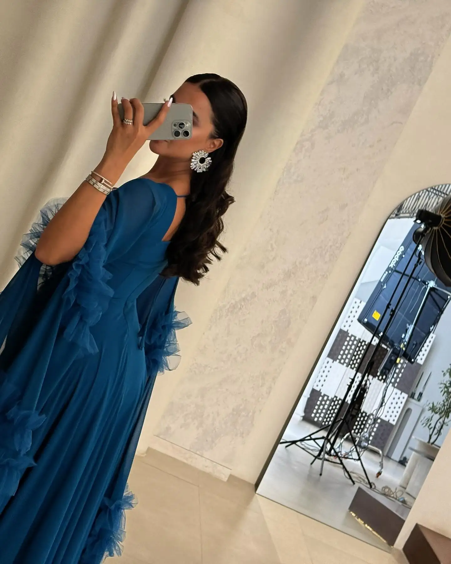 Рисунок 6 - Платья для выпускного вечера по