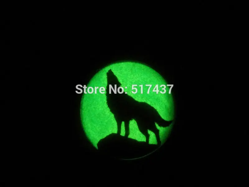 Glow in the Dark Wolf Howling at the Moon Necklace wolf necklace for men  photo glass cabochon necklace  pendant Glowing jewelry