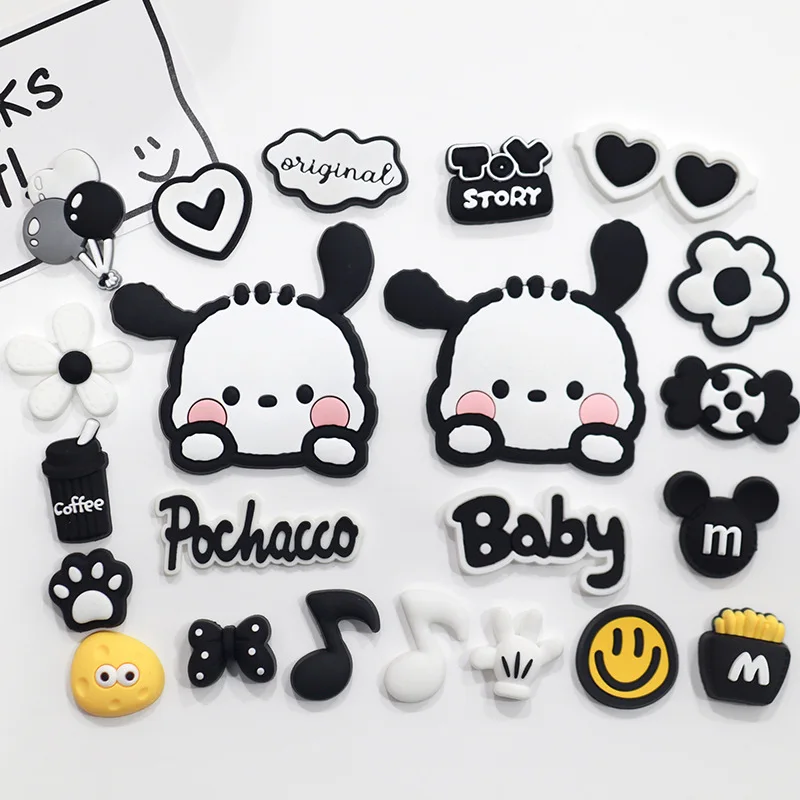 New Kawaii Cute Cartoon Shoe Charms Set Anime DIY Hole Hole Sandals Shoes Detachable Buckle Garden Shoes Accessories Girls Gifts