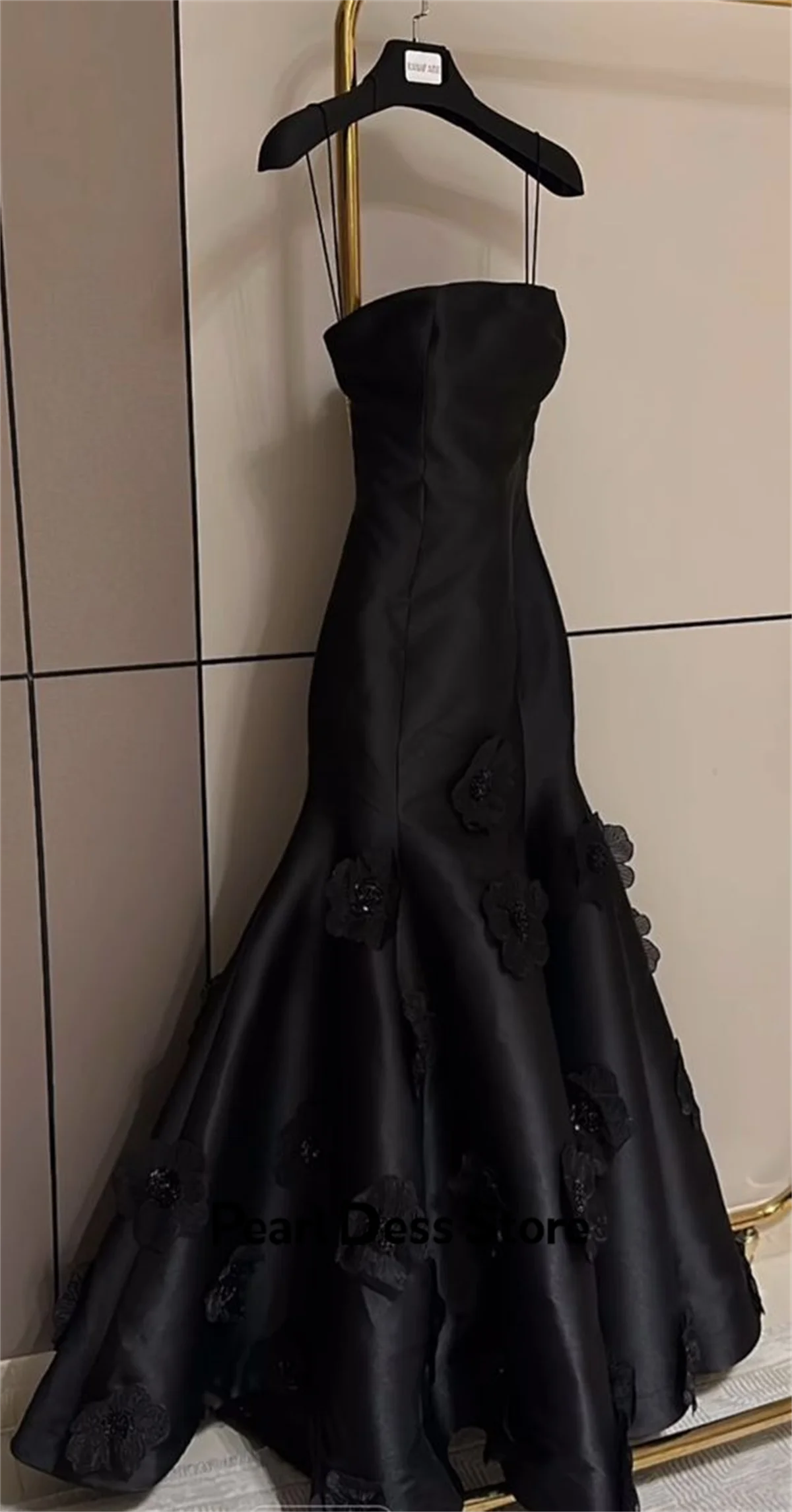 Línea de perlas, vestidos de noche para mujer, elegante vestido de noche de lujo 2024, satén sin tirantes, negro, flores 3D, vestido de fiesta de