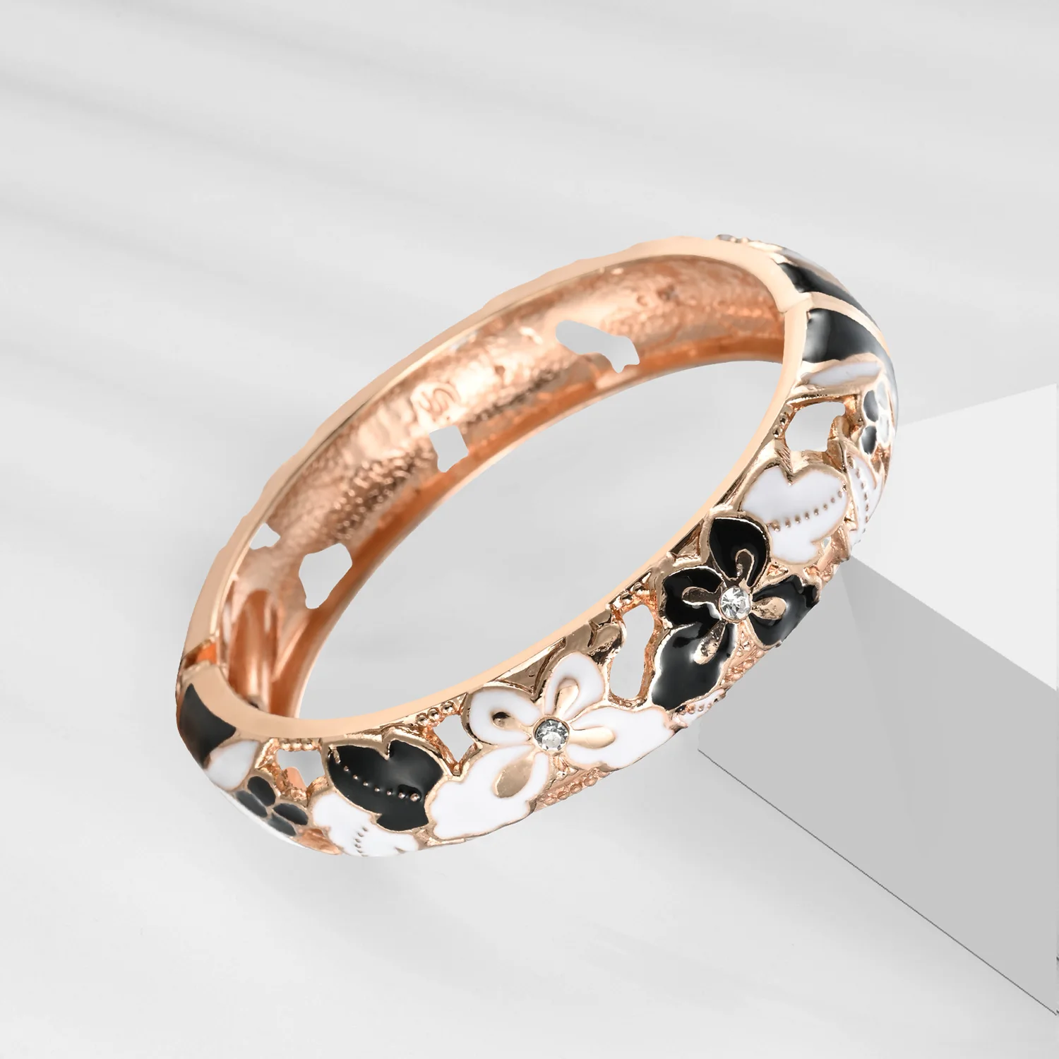 

Cloisonné Bracelet Fashion Indian African Jewelry Hawaiian Style Women's Black Bracelet Alloy Bracelet Enamel Women's Bracelet