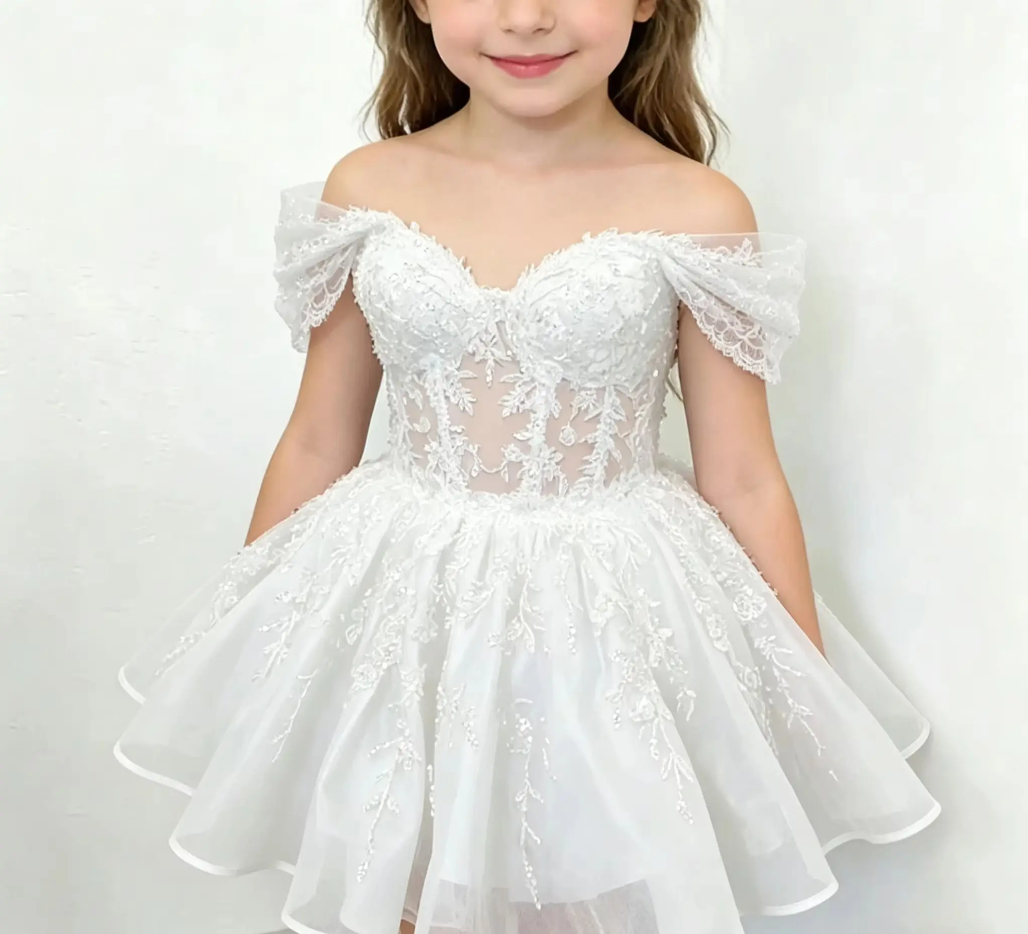 

White Customized Off Shoulder Black Knee Lenght Flower Girl Dress for Wedding V Neck See Through Beading Applique Bridal Gown