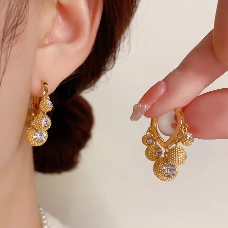 2024 Korean Style New Rhinestones Fashion Light Luxury Durian Versatile High End Earrings for Women Jewelry.