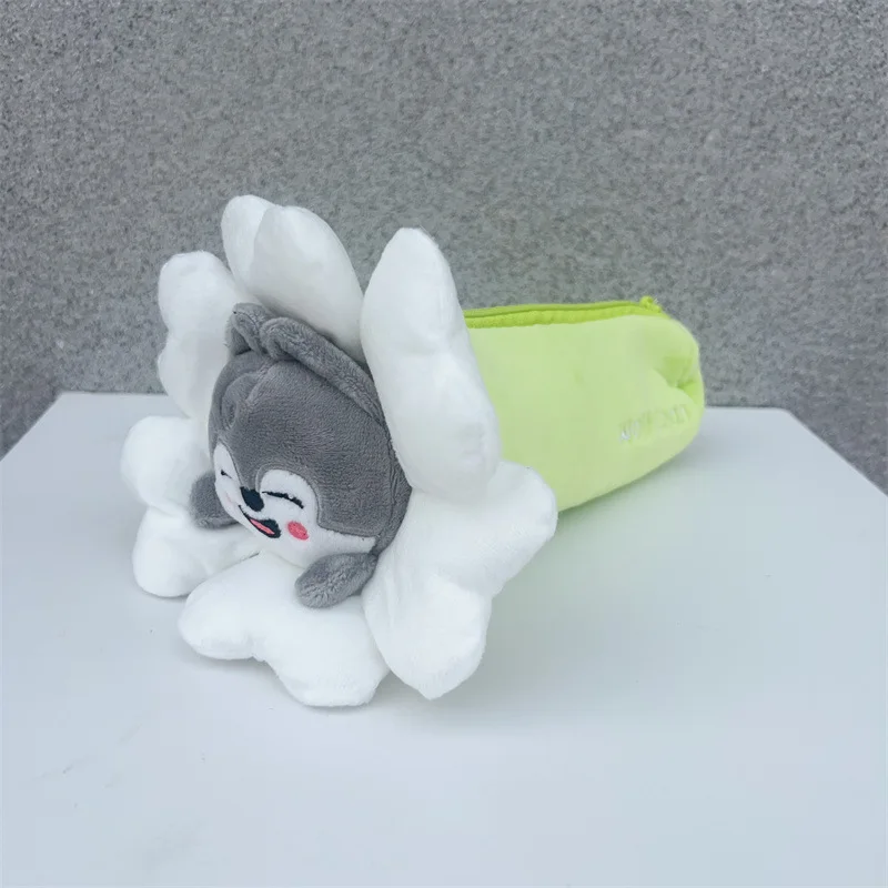 

SKZOO Stray Kids Pencil Case Plush Skzoo Plush Doll Bag Plush Toy Seoul FM Week Cloak Doll Magic School Kid Fan Birthday Gift