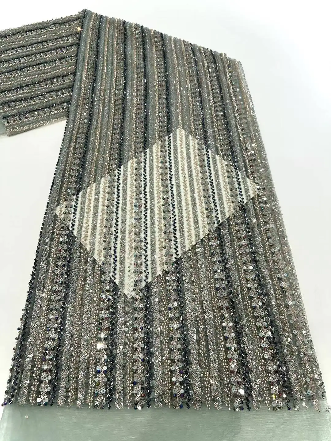 

Luxury African Beaded Embroidery Lace Fabric High Grade French Nigerian Sequins Tulle Lace Fabric For Party Evening Gowns 5Yards