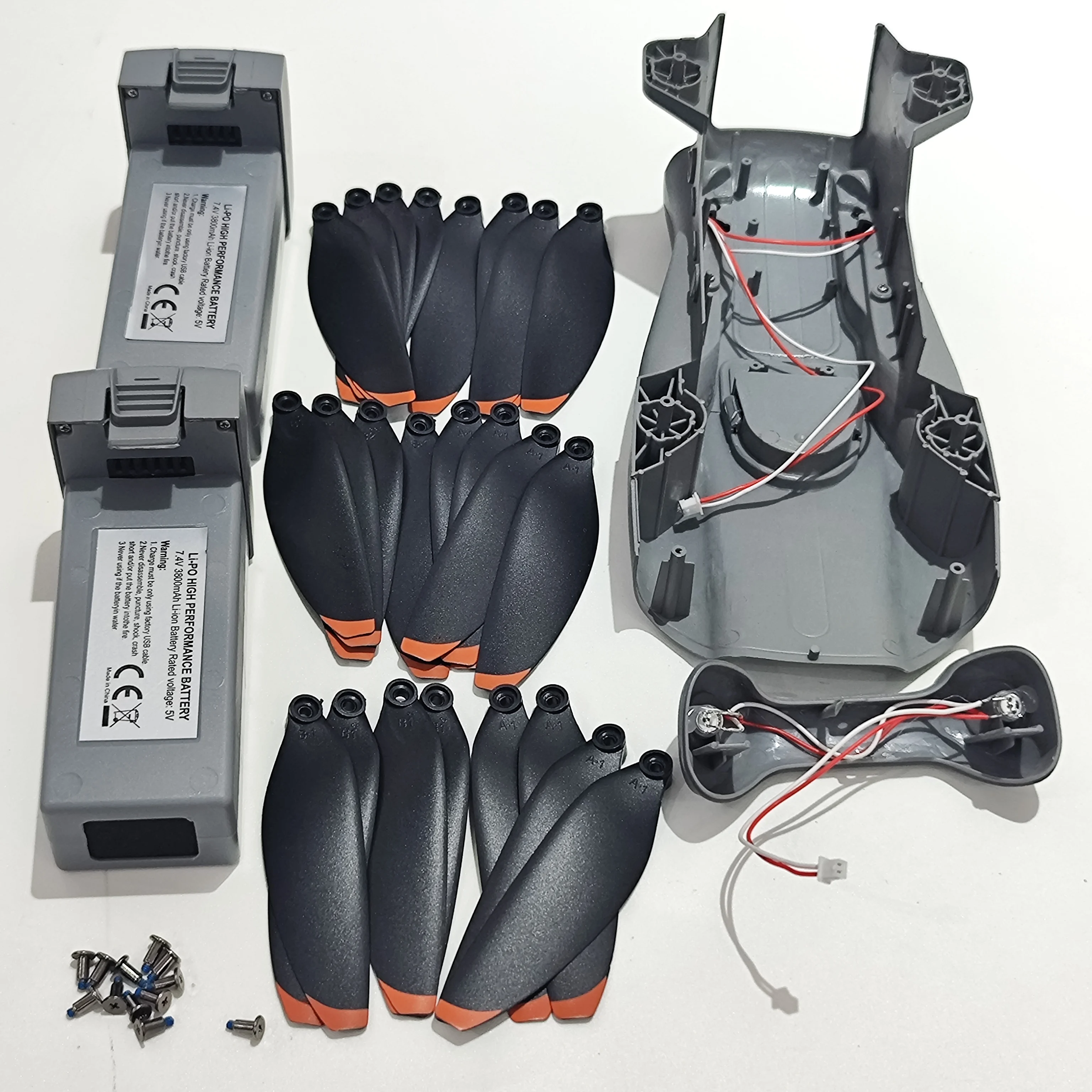 

L300 PRO/L300 UItra Складной бесщеточный GPS RC Дрон Оригинальный аккумулятор 7,4 В 3800 мАч Верхняя крышка Body Blade Реквизит для L300ProMax