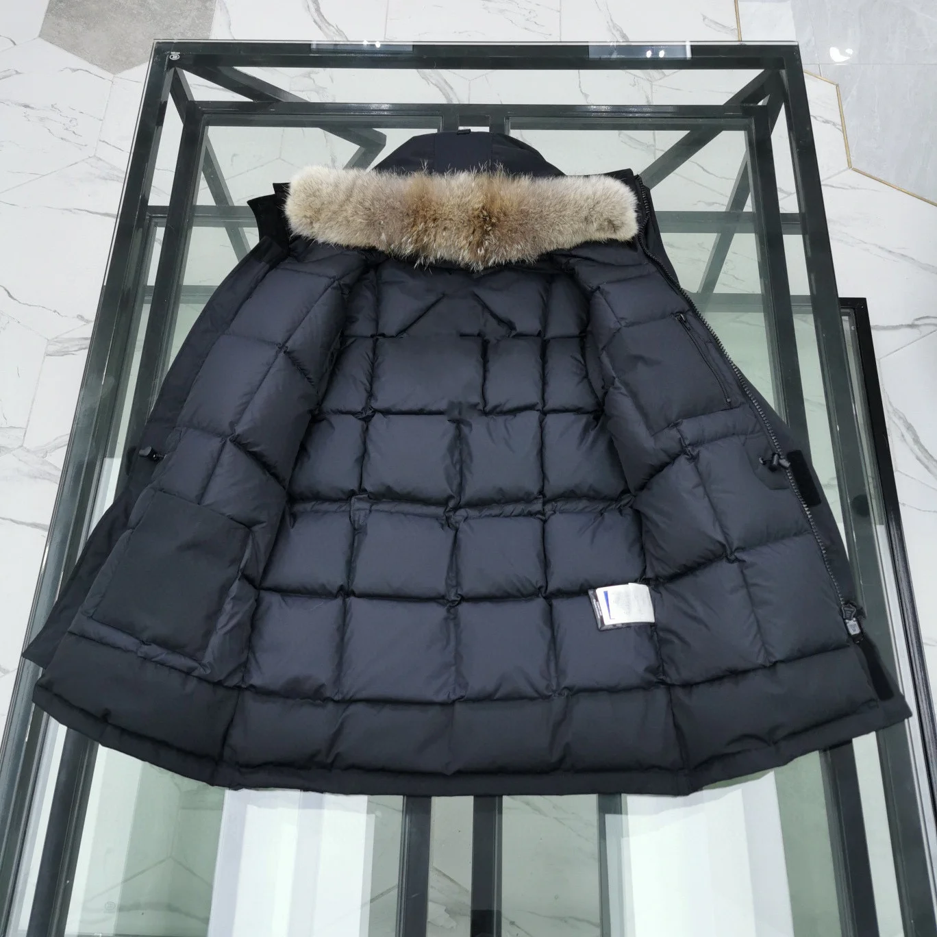 Abrigo de plumón de ganso de estilo clásico para hombre, Parka cálida impermeable para exteriores, chaqueta de plumón de piel de Coyote Real de marca de lujo, alta calidad, Invierno