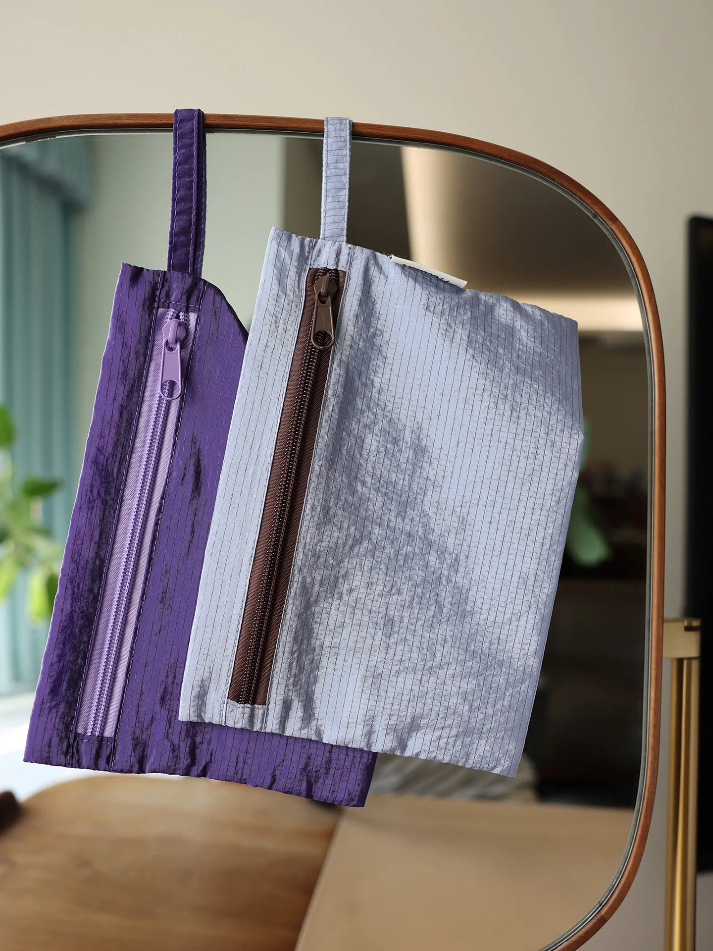 Minimalist Striped Zippered Toiletry Bag Makeup Bag Lightweight High-Capacity Portable Japanese Style With Carry Handle