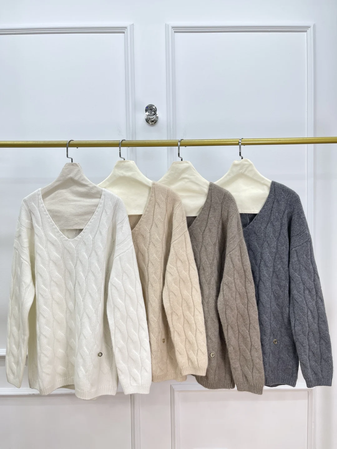 

Autumn Winter Ladies Twisted Sweater V-Neck Long Sleeve Loose Pure Cashmere Knitted Pullover for Women