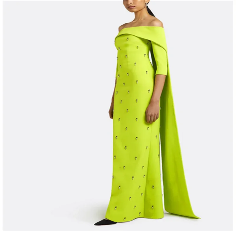 ชุดราตรีหรูหราสีเขียวแบบดูไบสำหรับชาวมุสลิม แบบเปิดไหล่ ยาว สง่างาม เหมาะสำหรับงานปาร์ตี้ ชารอน ซัยด์ บูติก