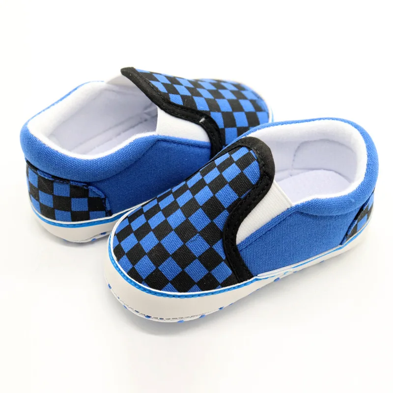 

First Walking Shoes for Boys and Girls Soft Soled Spring and Autumn 10m-1y Infant Canvas Shoes New Antiskid Children's Shoes