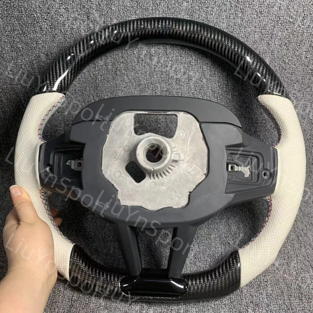 Beheiztes weißes Leder-Carbonfaser-Sportwagen-Lenkrad für BMW G01 G02 G20 G30 G80 G82 X3M X5M G15 mit Carbon-Tastenrahmen – Detail 6